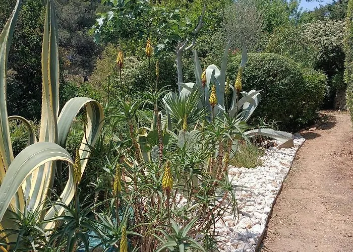 Frühstückspension Le Clos Fleuri 3*