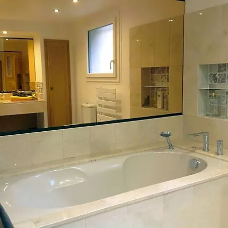 Couette-café Le Clos Fleuri 3*