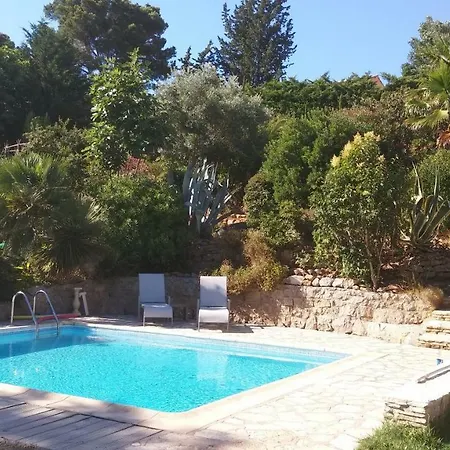Bed and breakfast Le Clos Fleuri Narbona